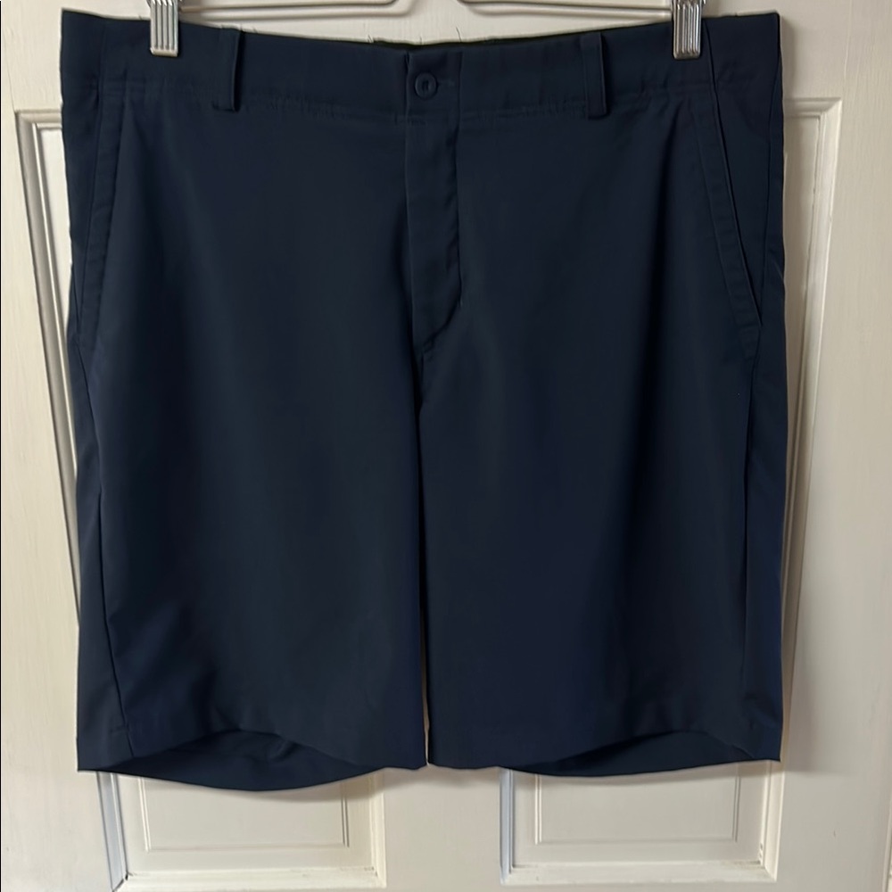 Nike DriFit Men's Navy Blue Flat Front Golf Shorts size 36